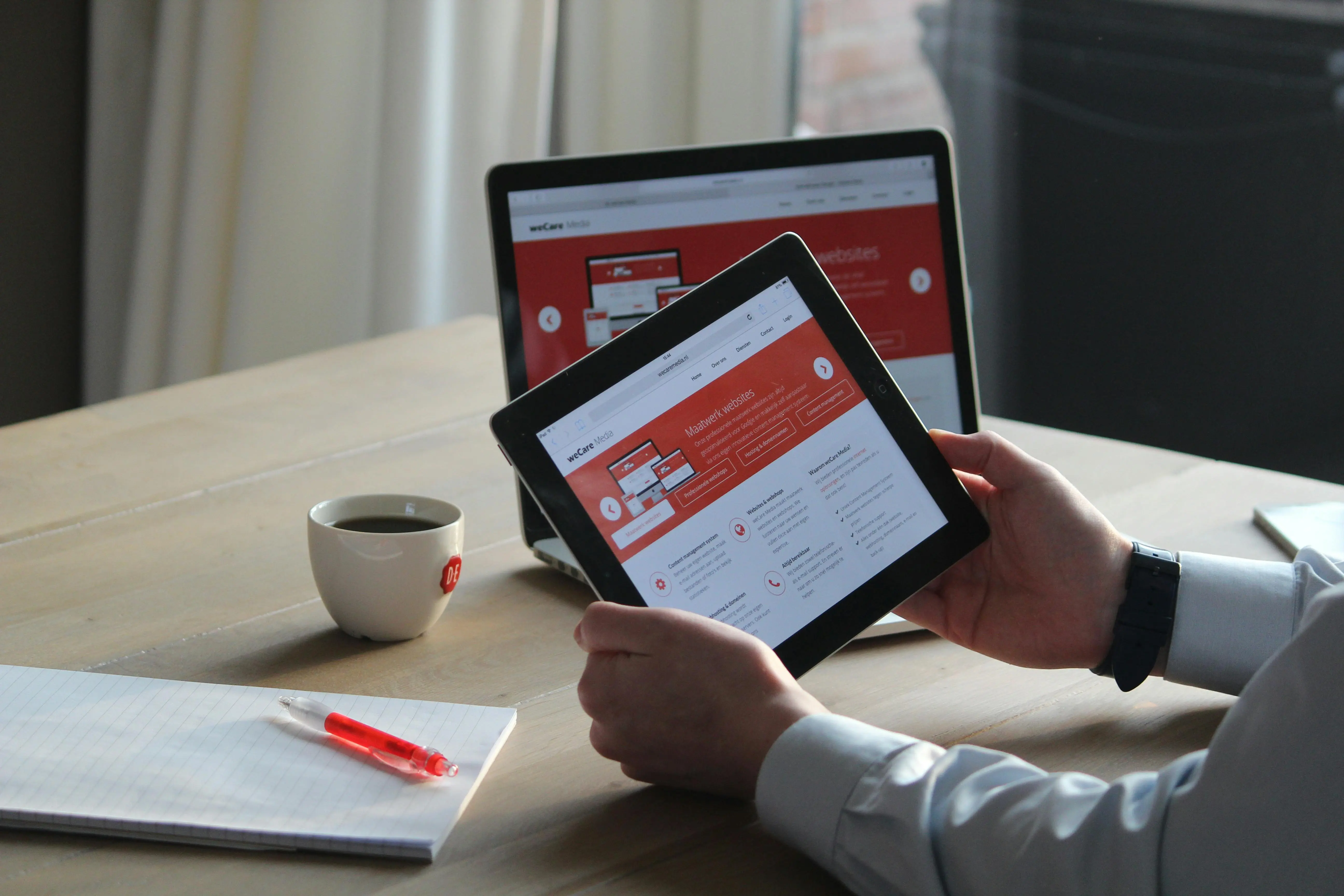 NovaBuild Contractors professional website showing lead generation landing page